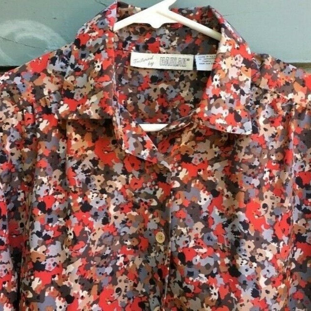 Women's blouse mod floral splatter print art